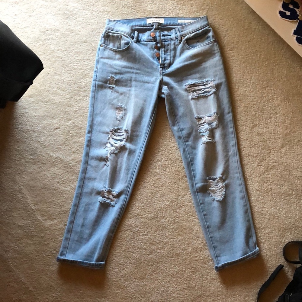 Passim ripped boyfriend jeans